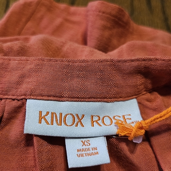 Knox Rose Deep V-neck Flutter Sleeve top Pumpkin Spice Size XS - Picture 10 of 13